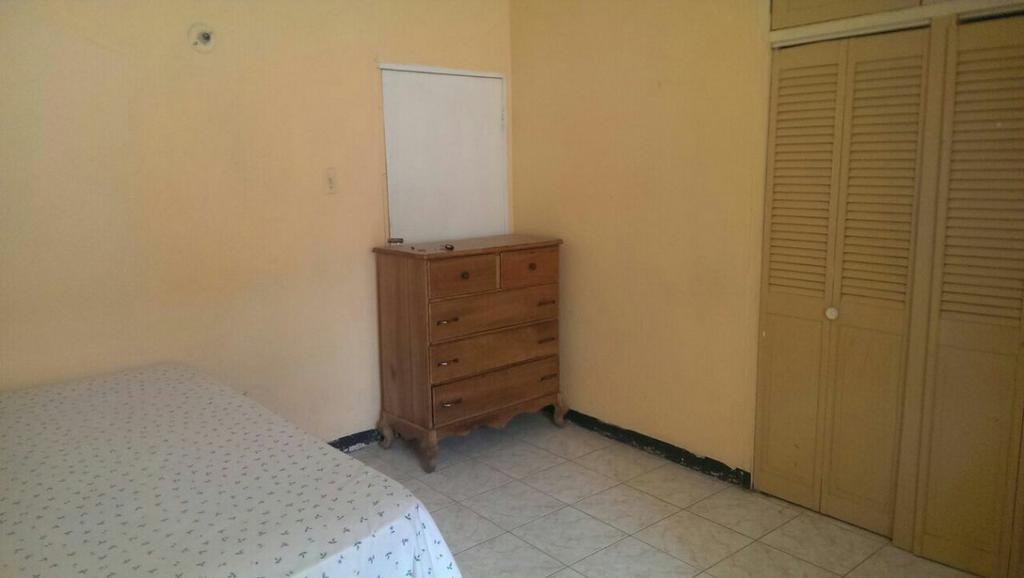 Leslies' Home Portmore Pokoj fotografie